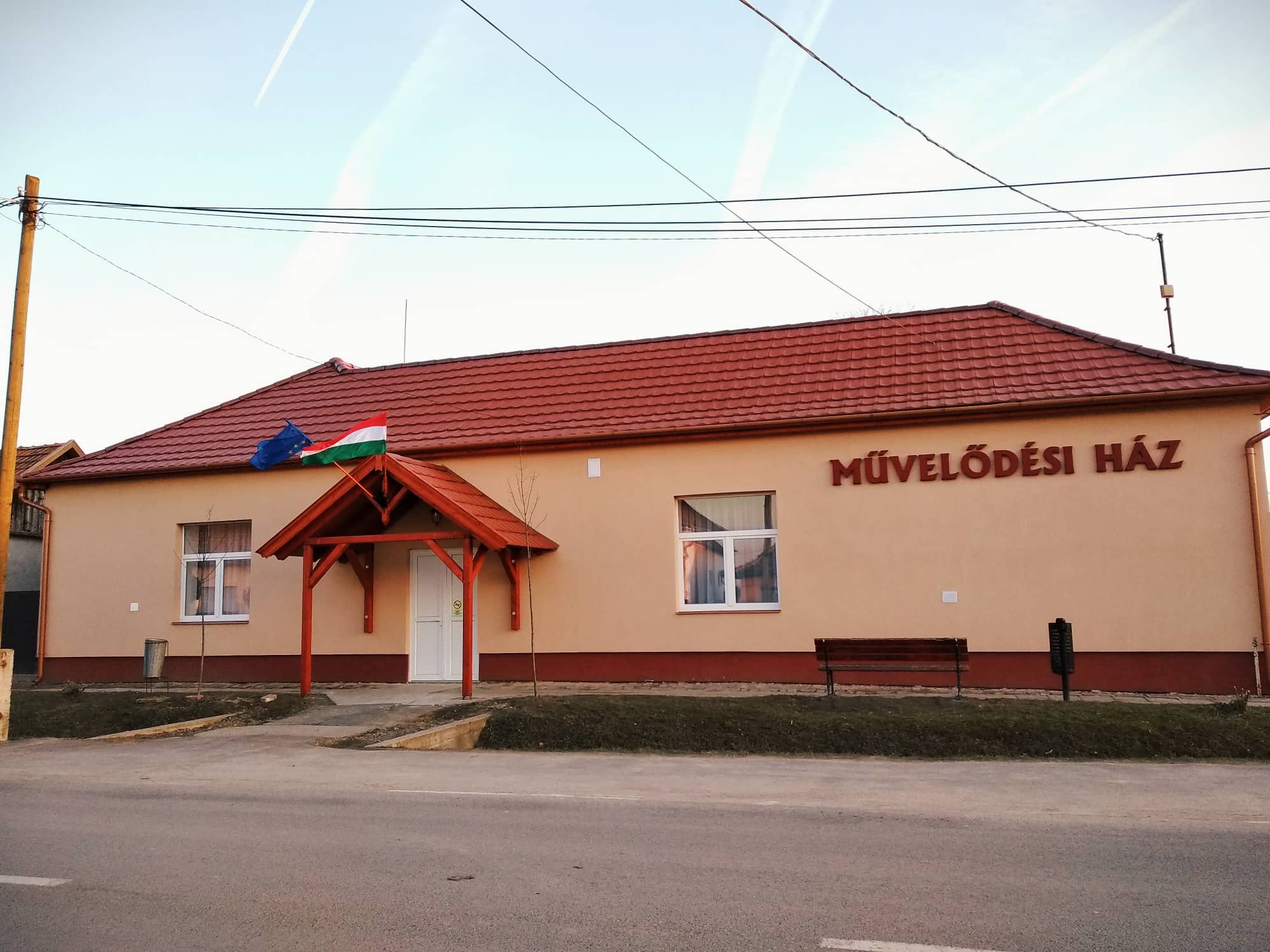okány művelődési ház